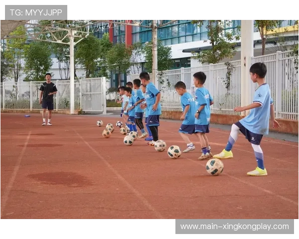 俱乐部与城市共同打造青少年足球公园 俱乐部与城市共同打造青少年足球公园